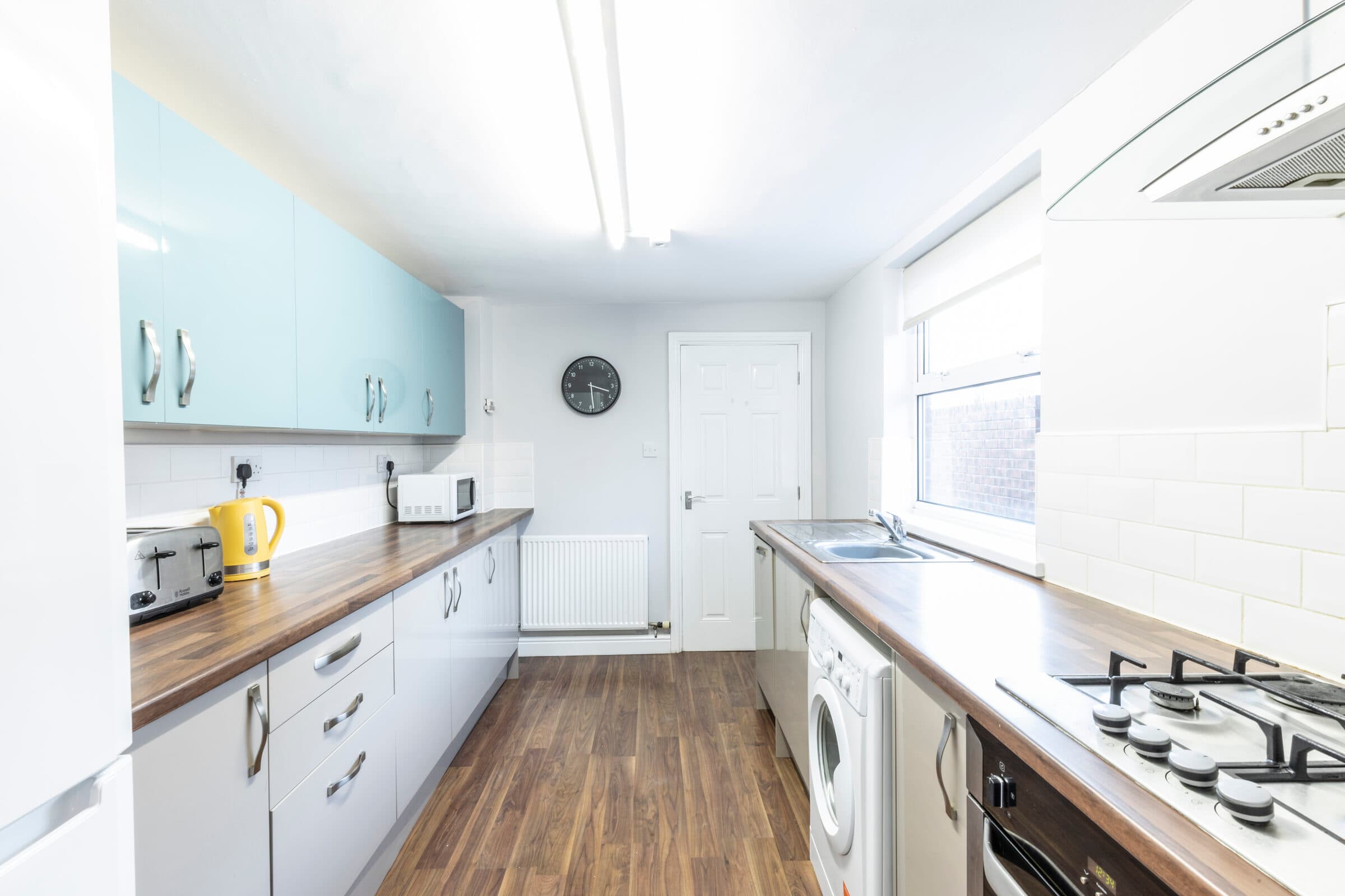 4 Bed House - Exmouth Street photo 1